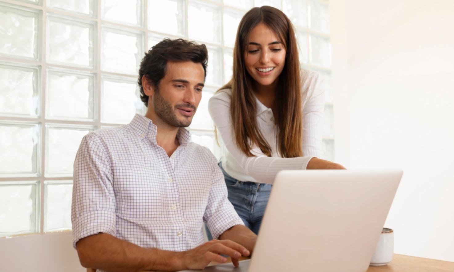 Teilnehmer beim gemeinsamen Lernen